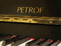 Piano Petrof