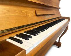 Akustiskt piano C. Beschstein modell 115 - Pianomagasinet