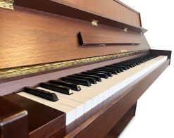 Akustiskt piano Ekström modell 106 - Pianomagasinet