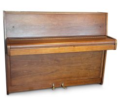 Akustiskt piano Young Chang modell U-107 - Pianomagasinet