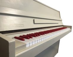 Akustiskt piano Nordiska modell Futura 2 - Pianomagasinet