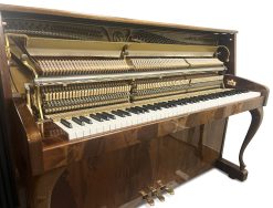 Akustiskt piano Sauter modell 108 - Pianomagasinet